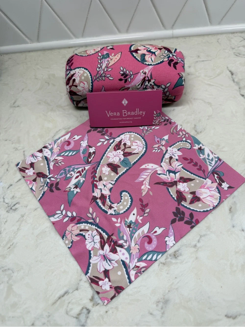 Vera Bradley Breast Cancer Awareness Hard Clam Shell Pink Floral Eyeglass Case